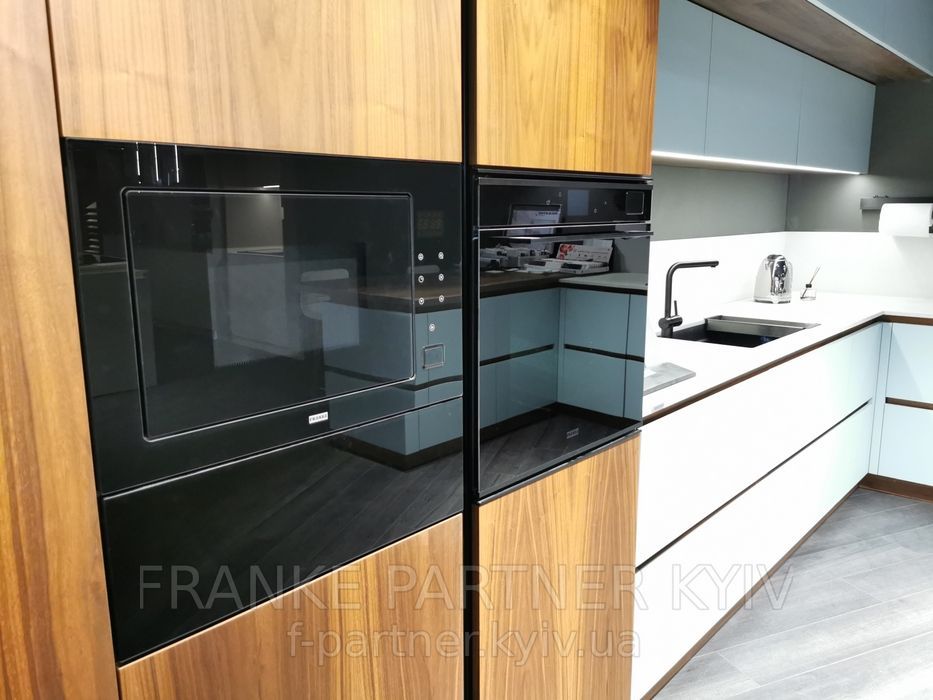 Franke-Partner.com.ua ➦  Мікрохвильова піч FMW 250 CR2 G BK