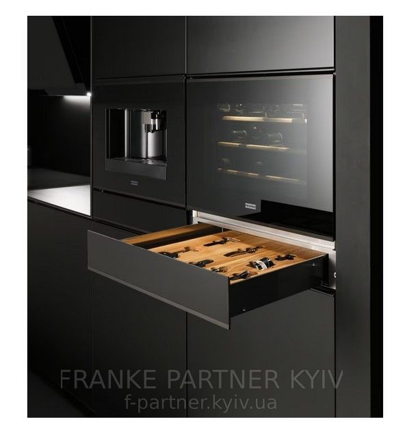 Franke-Partner.com.ua ➦  Шухляда Franke з аксесуарами для холодильника для вина Mythos FMY 14 WCRD BK (131.0694.161) чорне скло