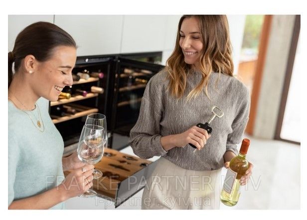 Franke-Partner.com.ua ➦  Шухляда Franke з аксесуарами для холодильника для вина Mythos FMY 14 WCRD BK (131.0694.161) чорне скло