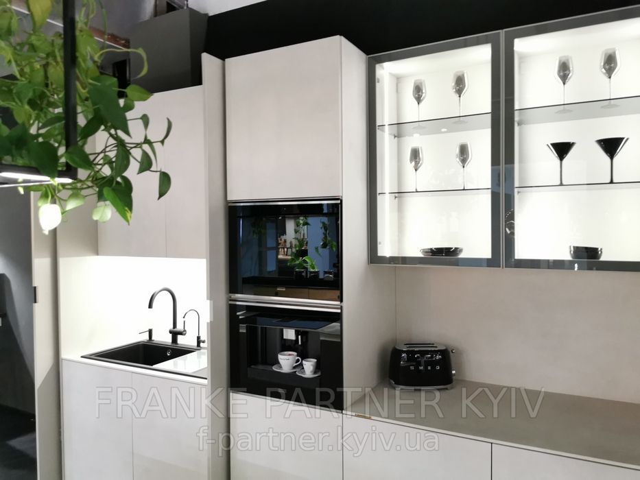 🟥 Встраиваемый холодильник для вина Franke FMY 24 WCR N XS (131.0717.411) нержавеющая сталь - Черное стекло